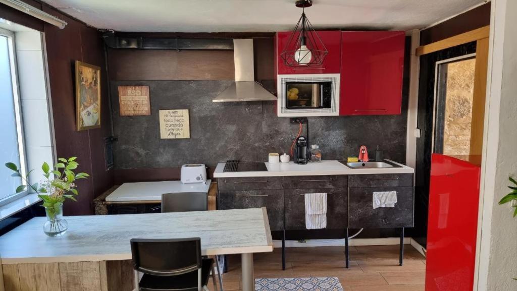 Tipica Casa De Piedra Βίλα Σαντιάγο ντε Κομποστέλα Εξωτερικό φωτογραφία